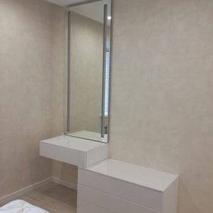 Туалетный столик белый с зеркалом с подсветкой