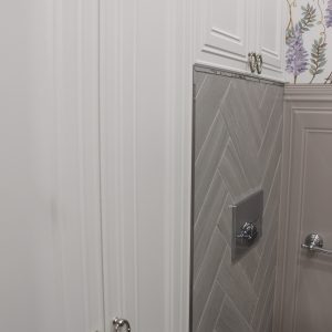 Встроенные шкафы под бытовую химию в ванную комнату 35