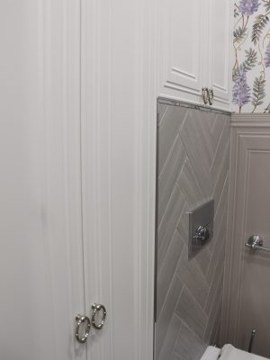 Встроенные шкафы под бытовую химию в ванную комнату
