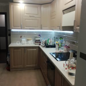 Кухня в пленке с древесной фактурой 99.2 Кухня в пленке с древесной фактурой